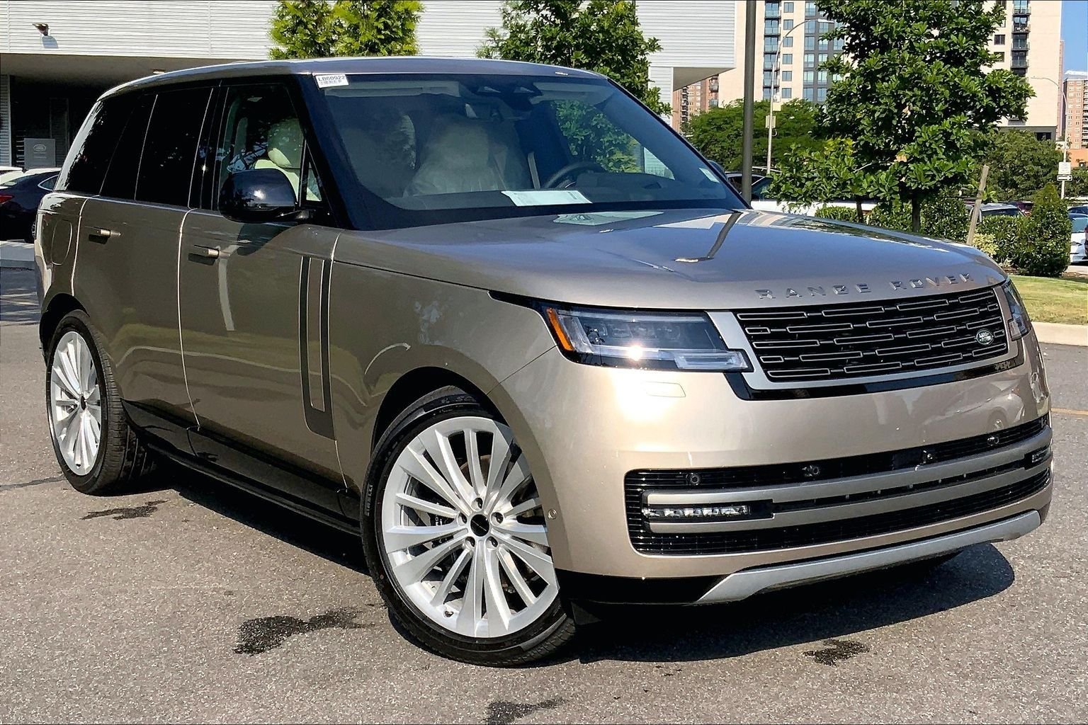 New 2026 Batumi Gold Land Rover SE image 2