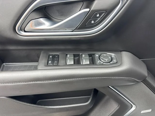Used 2023 White Chevrolet LT image 12