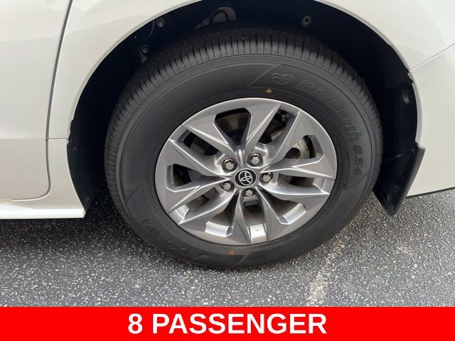 Used 2026 Beige Toyota XLE image 33