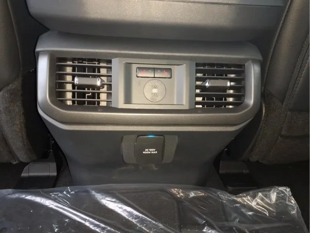 New 2026 Oxford White Ford XLT image 14