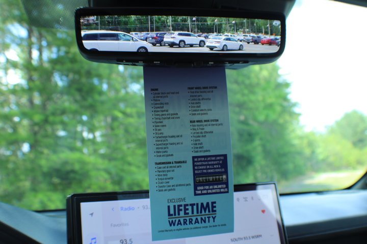 Used 2026 Wind Chill Pearl Toyota Limited image 10