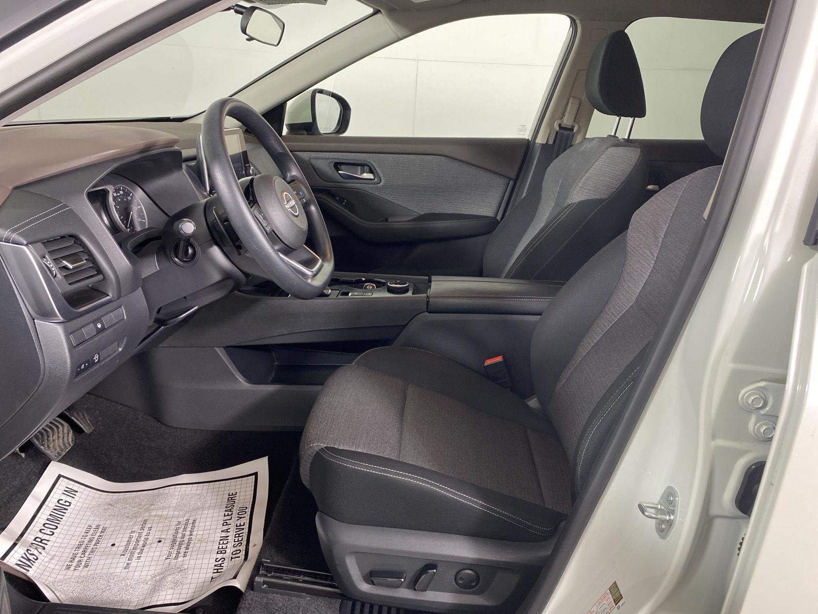Used 2023 Pearl White Tricoat Nissan SV image 10