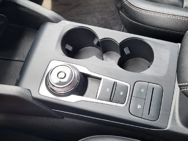 Used 2022 Oxford White Ford SEL image 20