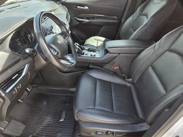 Used 2022 White Cadillac Sport image 27
