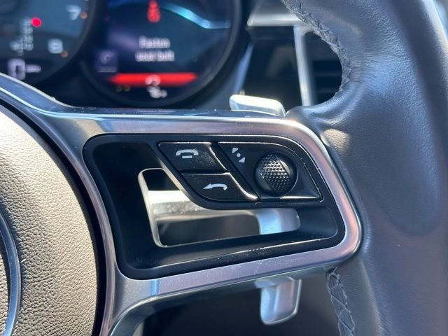 Used 2017 Rhodium Silver Metallic Porsche Base image 11