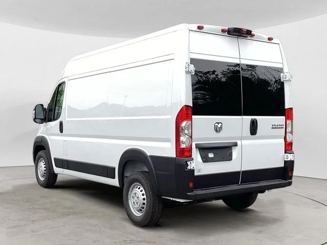 New 2026 Bright White Clearcoat Ram PROMASTER 1500 TRADESMAN CARGO VAN HIGH ROOF 136