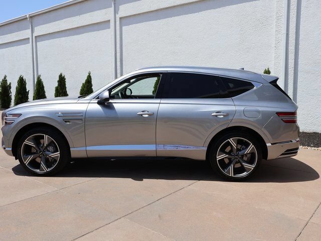 Used 2025 GENESIS GV80 Prestige with VIN KMUHEESC4SU219917 for sale in Kansas City