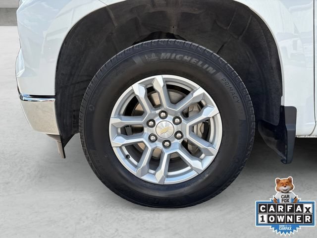 Used 2023 SUMMIT WHITE Chevrolet LT image 23