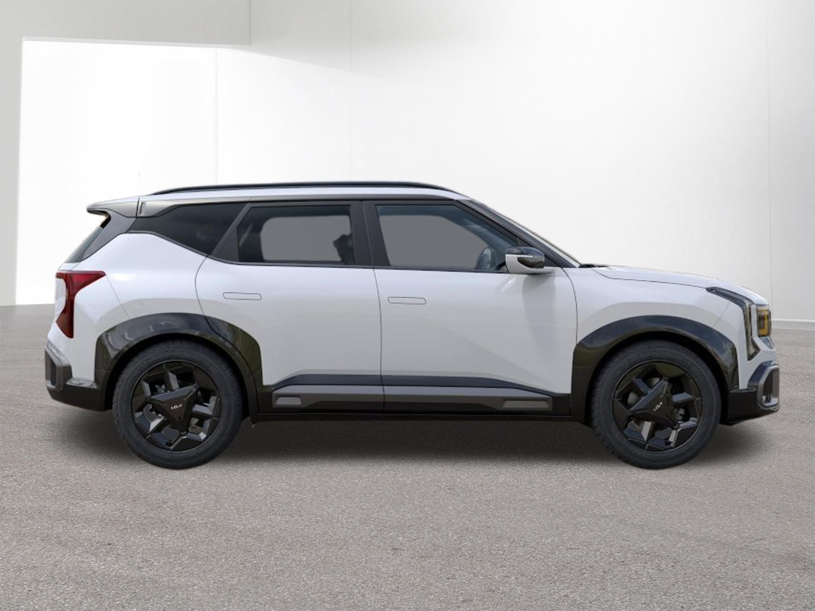 New 2027 Snow White Pearl Kia X-Line S image 7