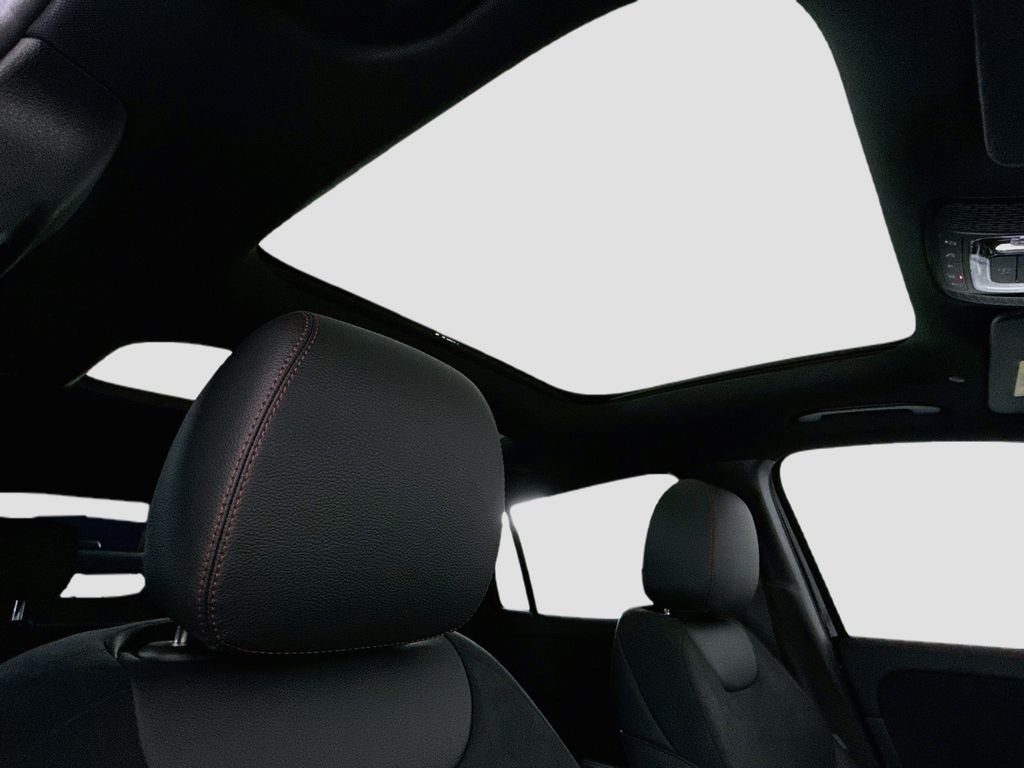 New 2026 Night Black Mercedes-Benz GLA 250 image 19