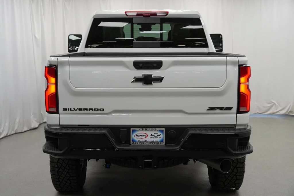 New 2026 Summit White Chevrolet ZR2 image 11
