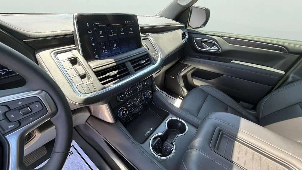 Used 2024 Black Chevrolet Z71 image 19