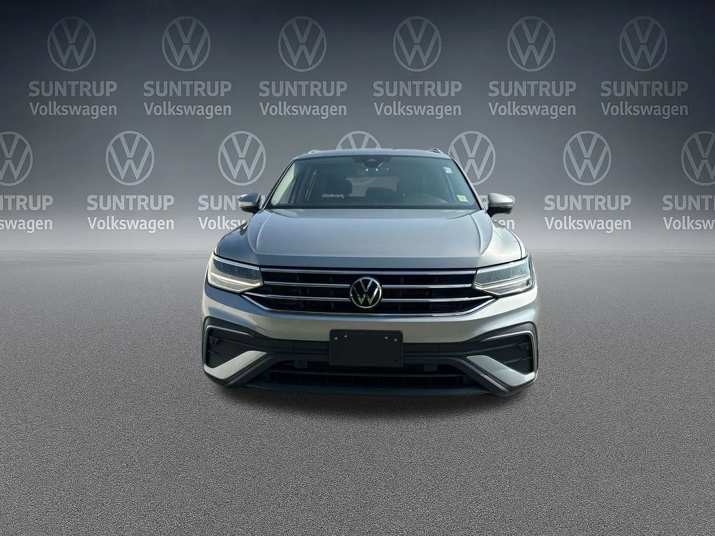 Used 2023 Silver Volkswagen 2.0T SE image 39