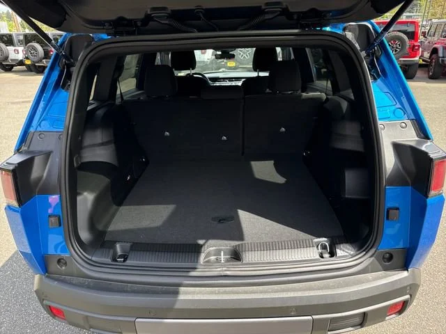 New 2026 Hydro Blue Pearlcoat Jeep Laredo image 12