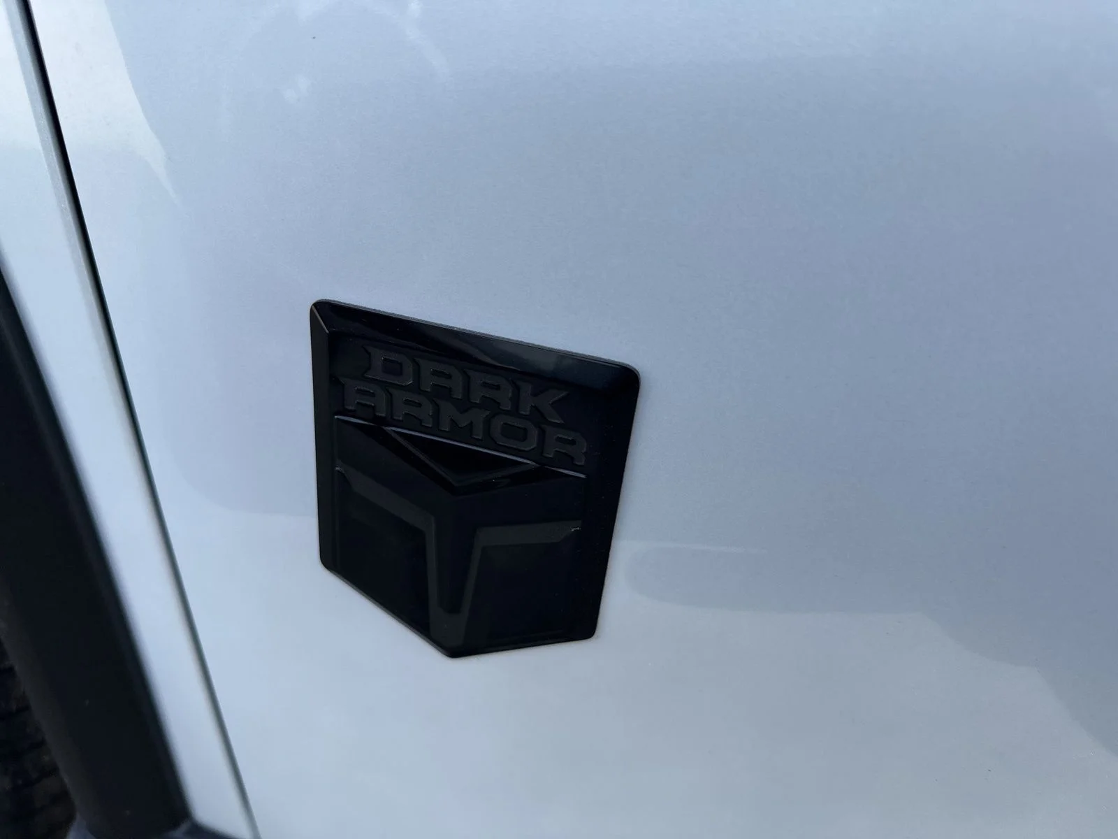 New 2026 Everest White Pearl TriCoat Nissan Dark Armor™ image 10