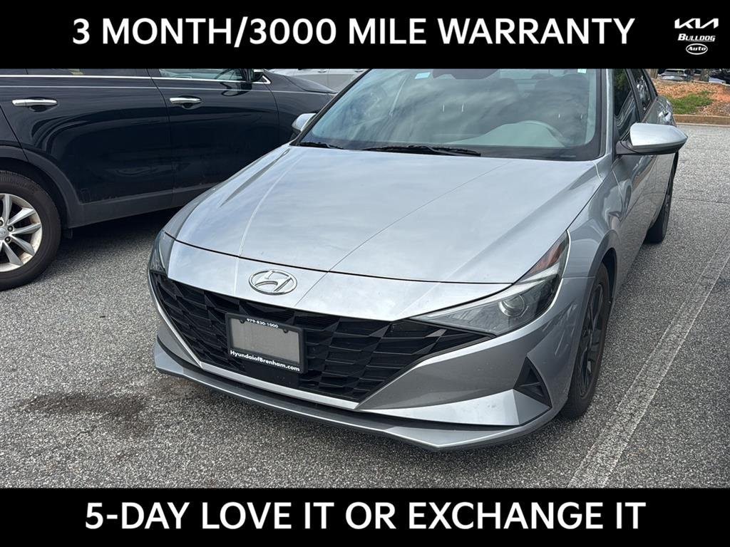 Used 2022 Shimmering Silver Pearl Hyundai SEL image 2