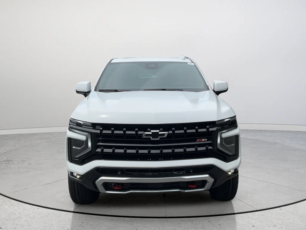 2026 Chevrolet Suburban Z71 - Photo 2