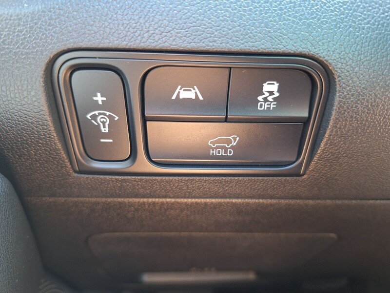 Used 2022 Black Kia EX image 11