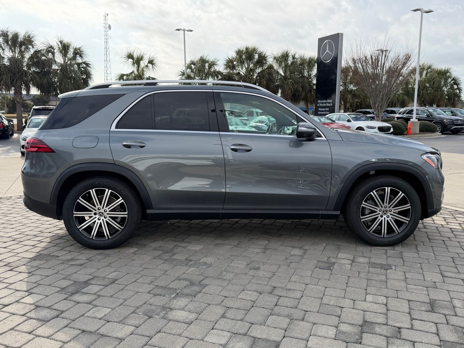 New 2026 Selenite Gray Metallic Mercedes-Benz GLE 350 image 8