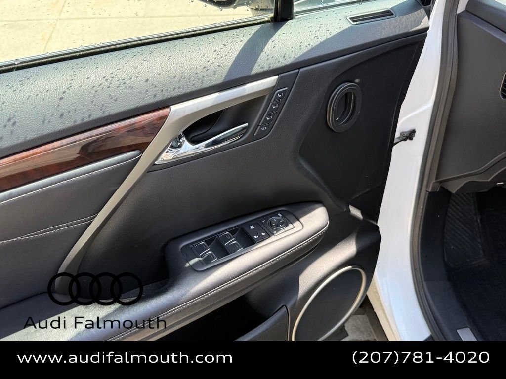 Used 2016 White Lexus 450h image 27