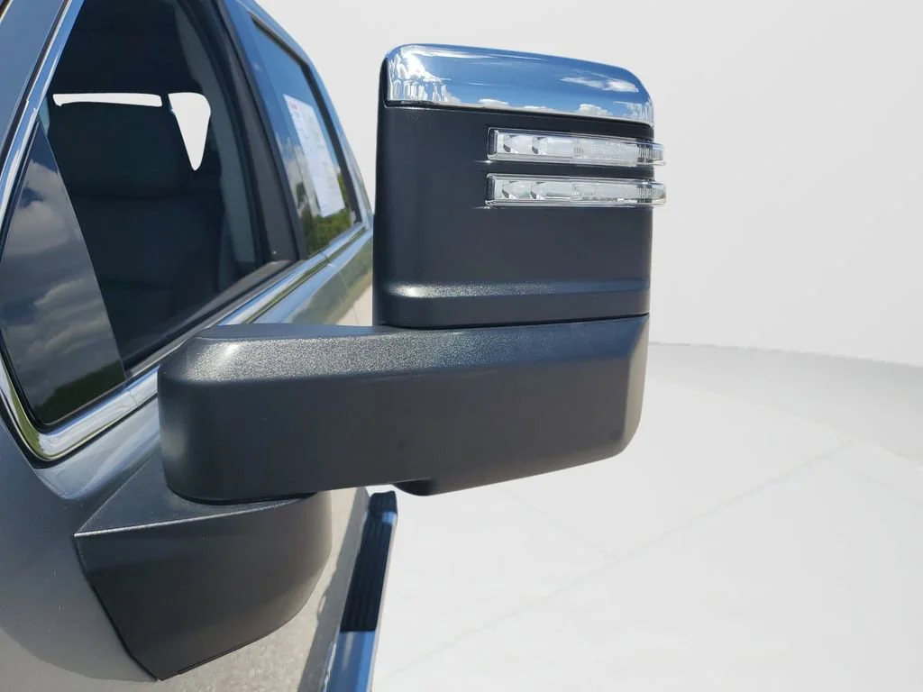 Certified Used 2025 Sterling Metallic GMC SLT image 11