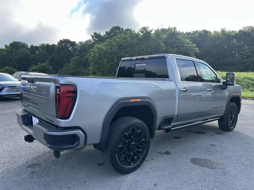 New 2026 Sterling Metallic GMC Denali Ultimate image 4