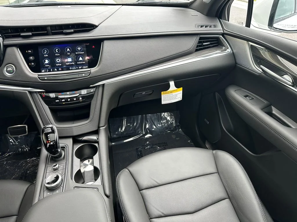 New 2025 Crystal White Tricoat Cadillac Sport image 18