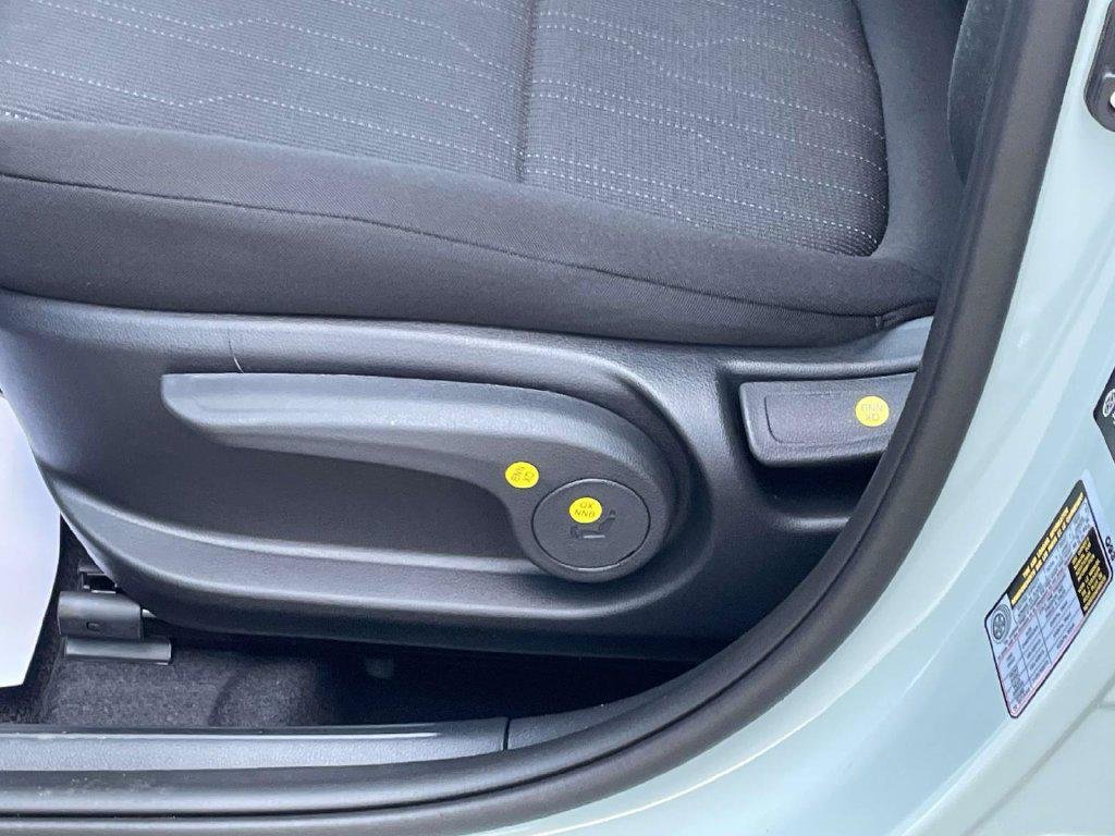 New 2026 Green Hyundai SE image 16