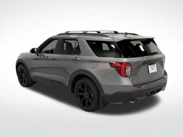 Used 2024 Gray Ford ST-Line image 6