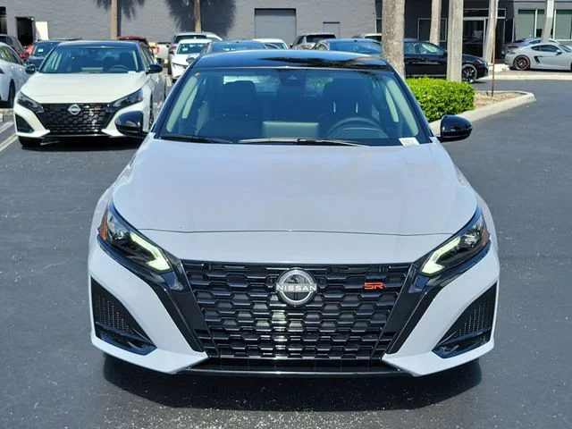 New 2026 Gray Sky Pearl / Super Black Two-tone Nissan SR image 2