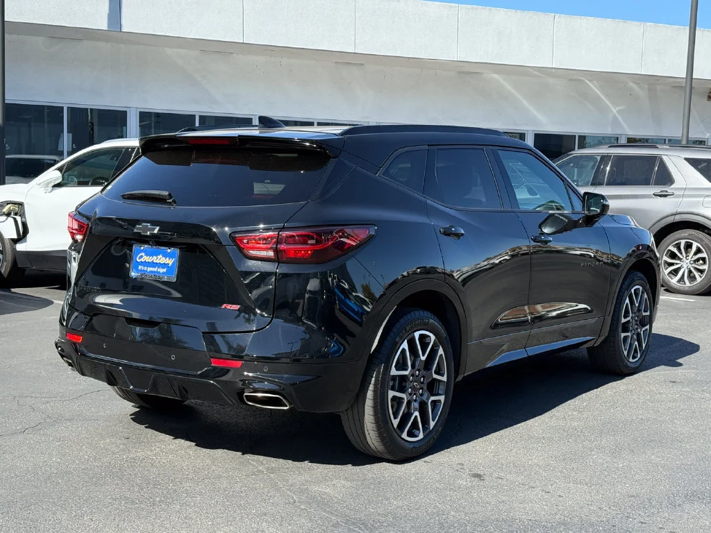 Used 2025 Black Chevrolet RS image 6