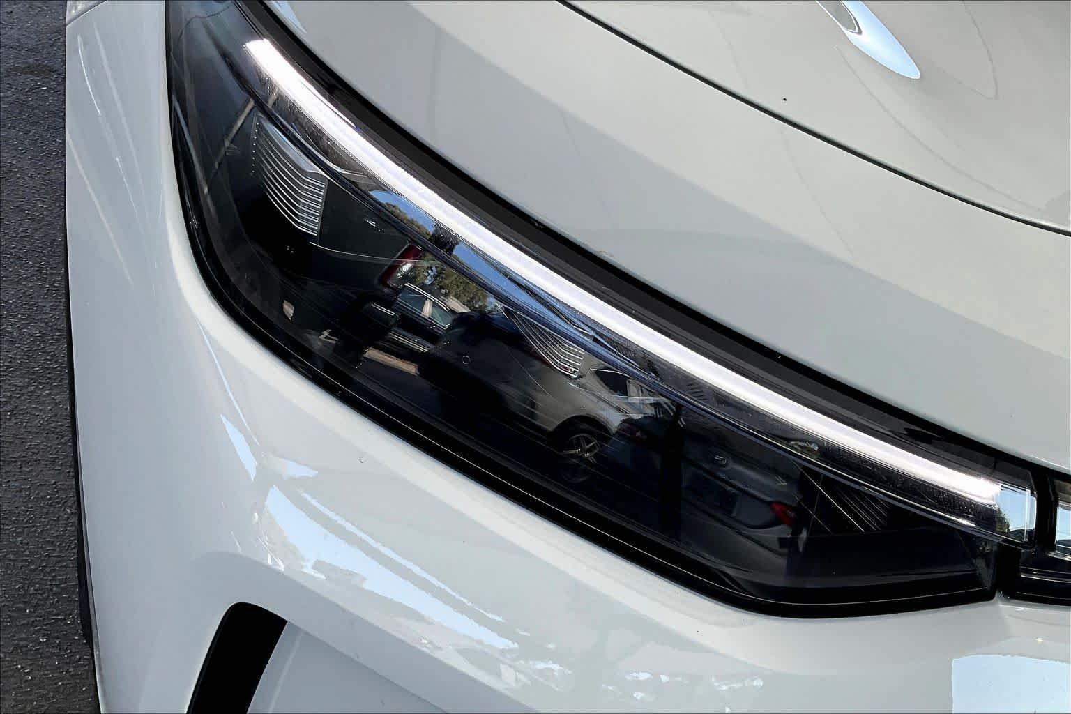 New 2026 Pure White Volkswagen 2.0T SE image 13