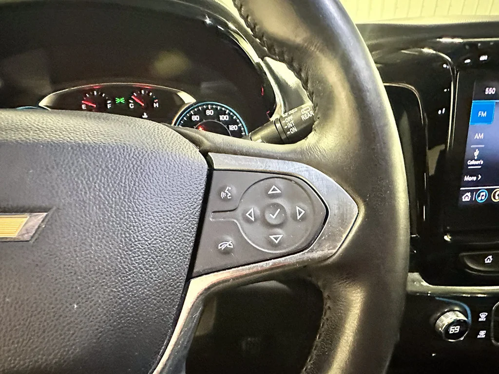 Used 2020 GRAPHITE METALLIC Chevrolet LT Leather image 39