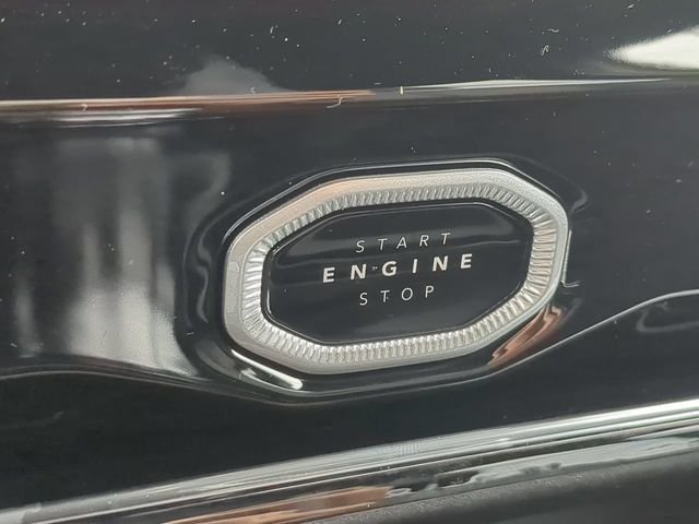 New 2027 High-Gloss Black Paint Jeep Limited image 36