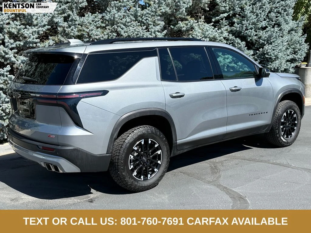 Used 2025 Gray Chevrolet Z71 image 9