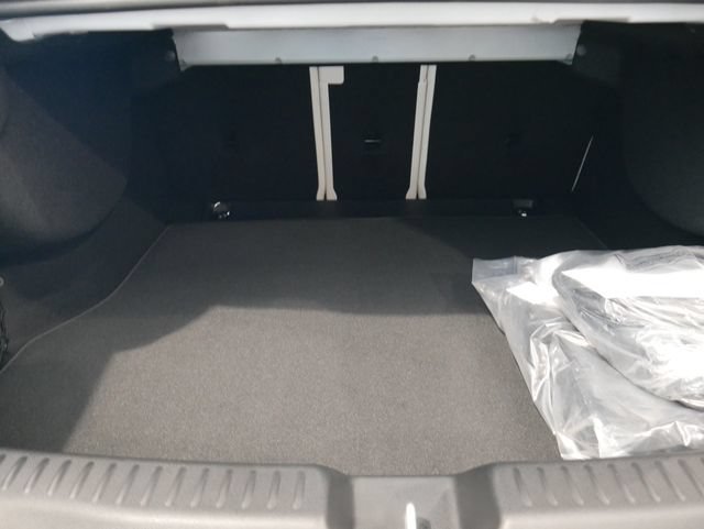 New 2027 Polar White Mercedes-Benz CLA 250+ image 43