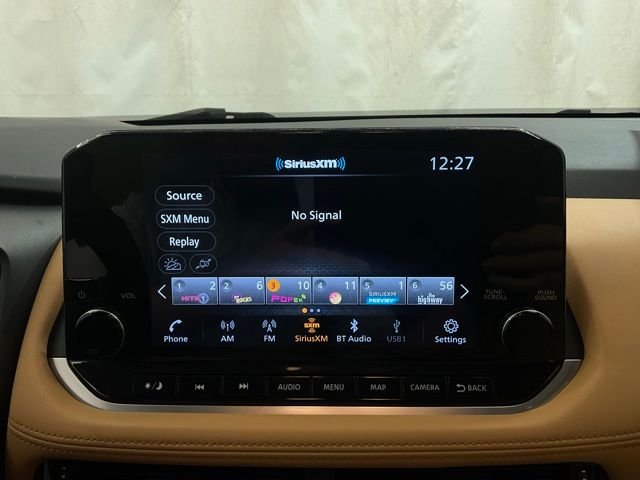 Used 2023 Gray Nissan Platinum image 18