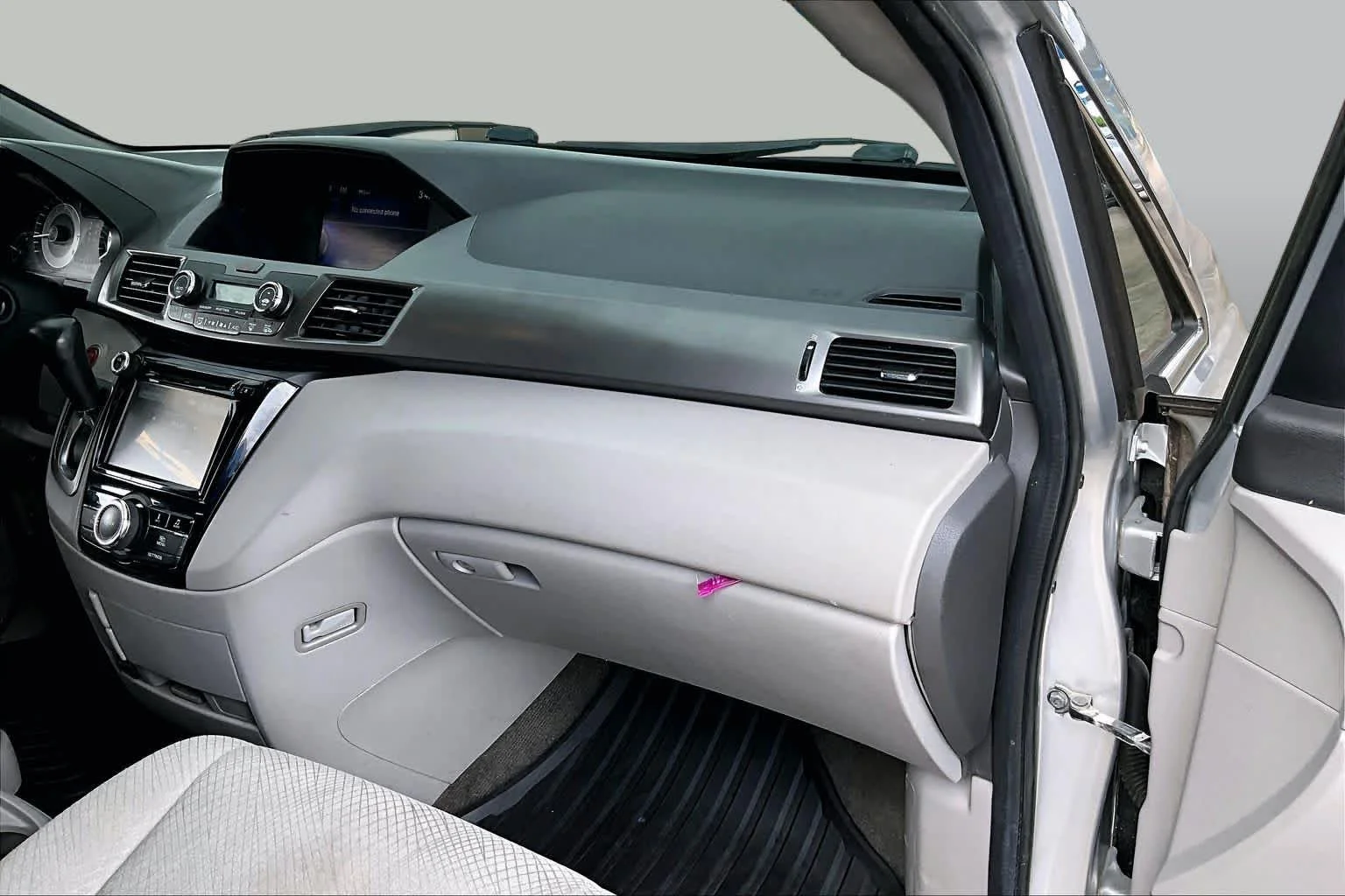 Used 2014 Alabaster Silver Metallic Honda EX image 18