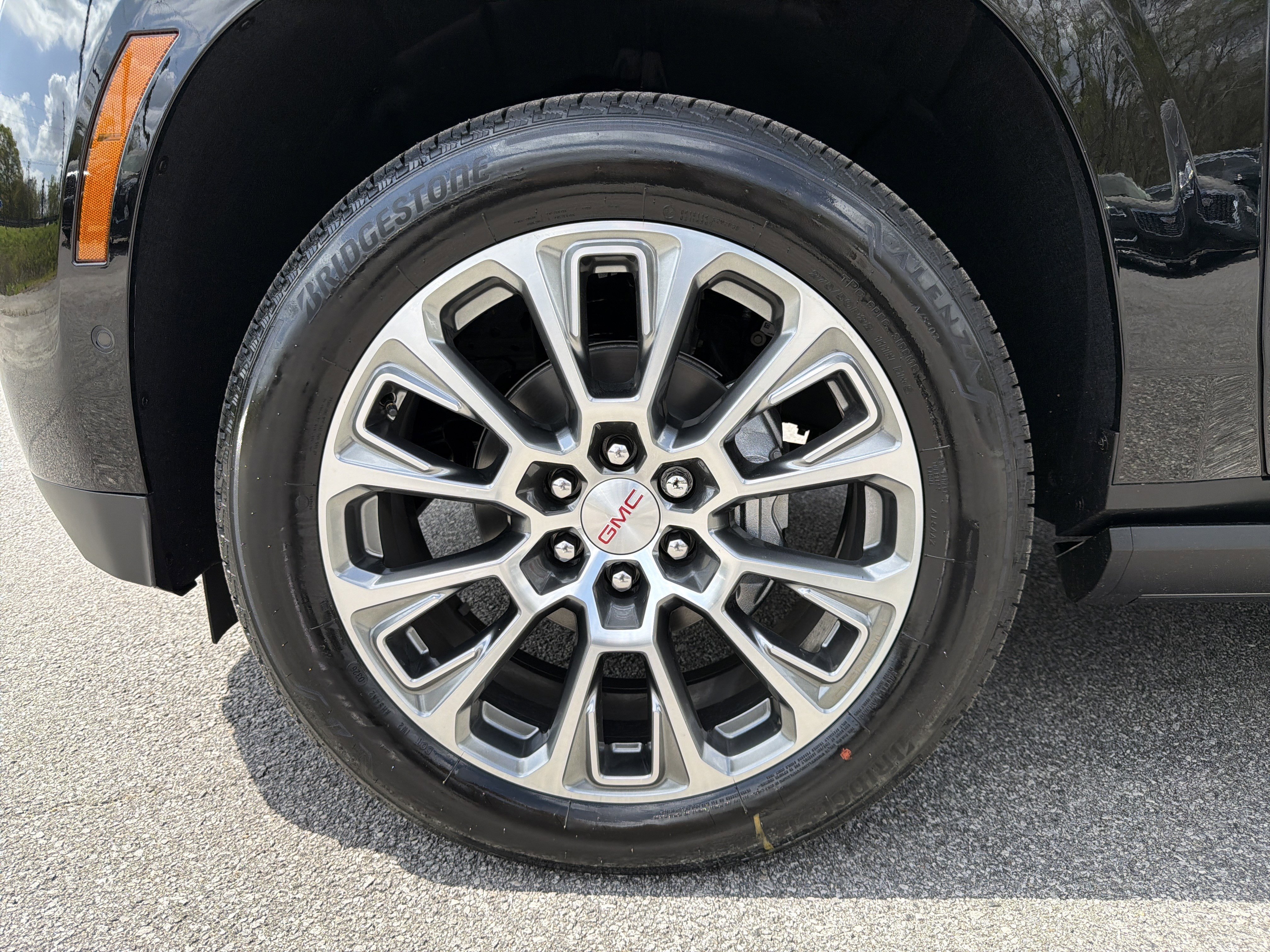 2026 GMC Yukon XL Denali - Photo 11