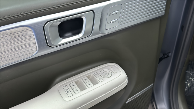 Used 2025 Ecotronic Gray Matte Hyundai Calligraphy image 22