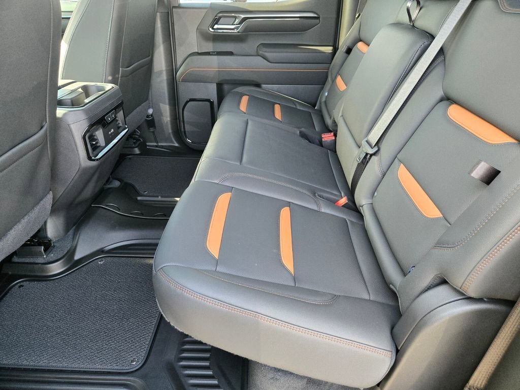 2026 GMC Sierra 1500 AT4 - Photo 8