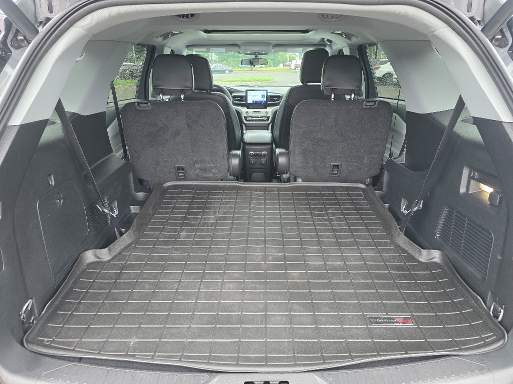 Used 2024 Silver Metallic Ford XLT image 27