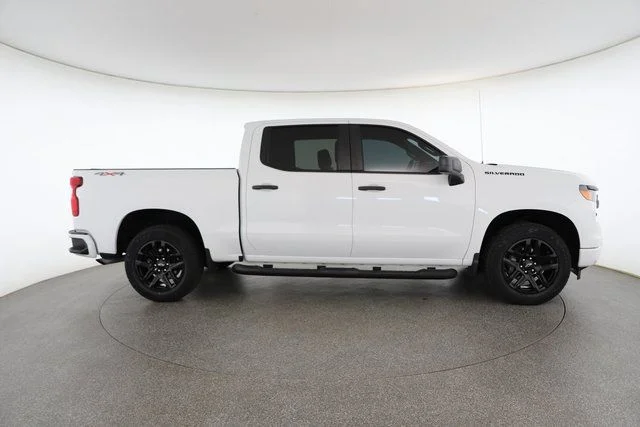 2023 Chevrolet Silverado 1500 Custom - Photo 22