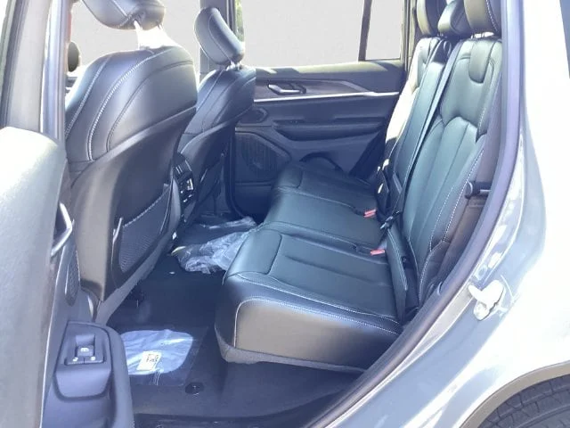New 2027 Gray Jeep LIMITED 4X4 image 14