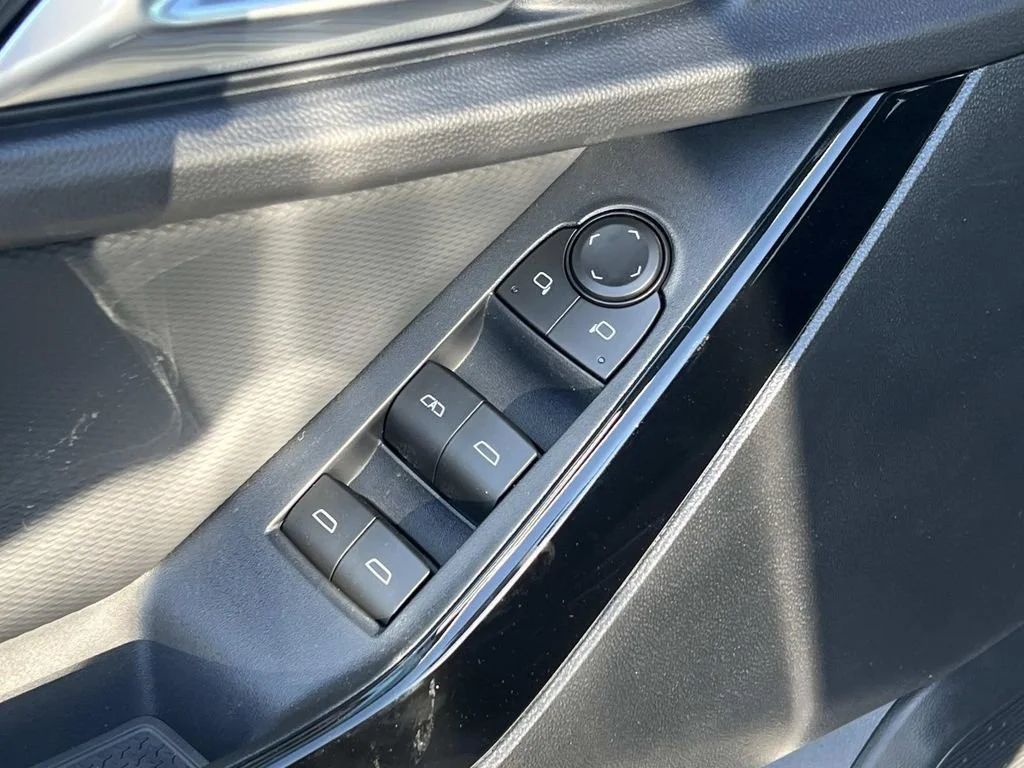 2026 Chevrolet Equinox LT - Photo 11