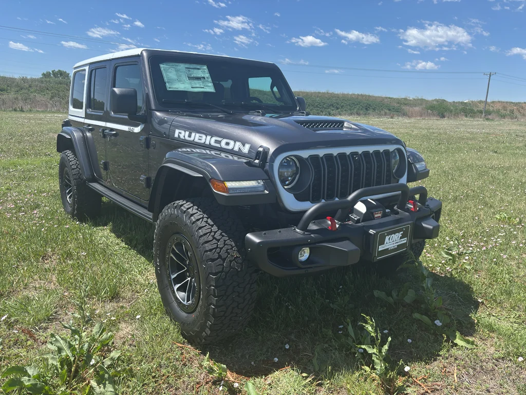 New 2026 Granite Crystal Metallic Clear-Coat Exterior Paint Jeep Rubicon X image 3