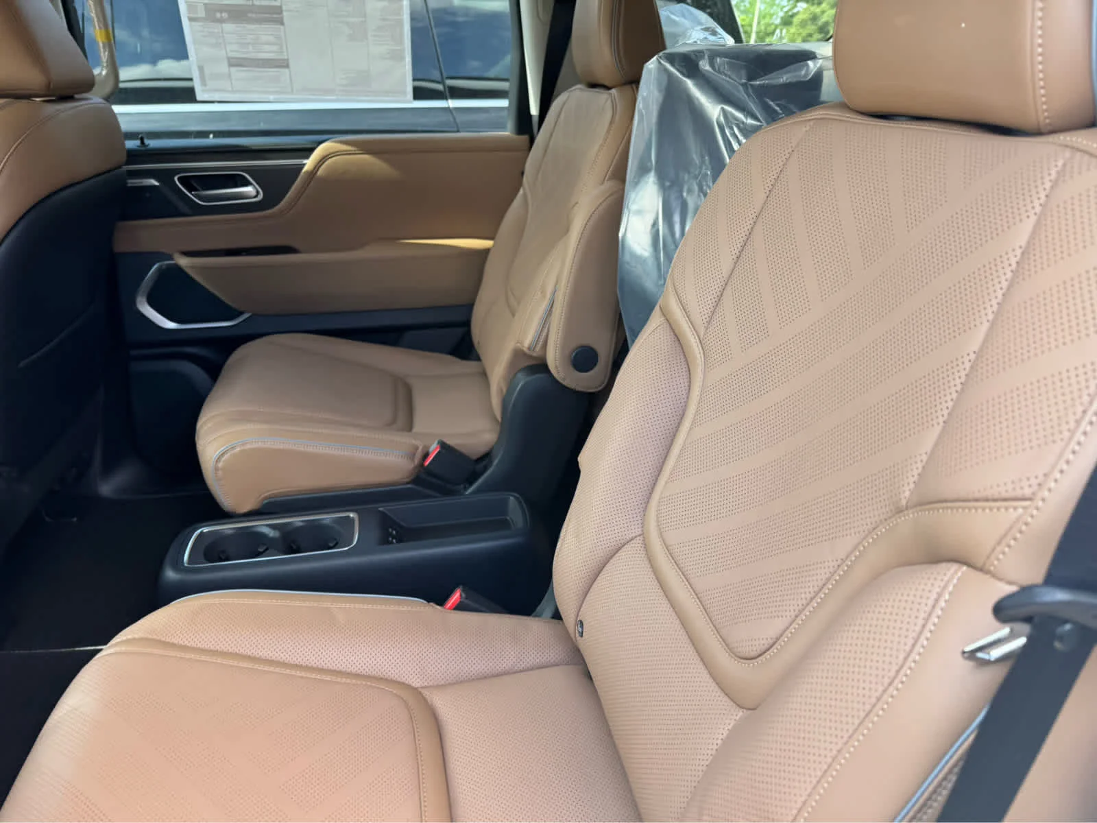 New 2026 RADIANT WHITE INFINITI Luxe 2WD image 20