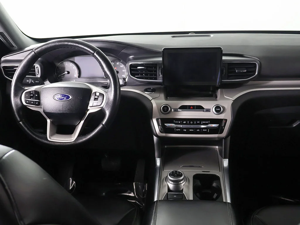 Used 2022 Silver Ford XLT image 32