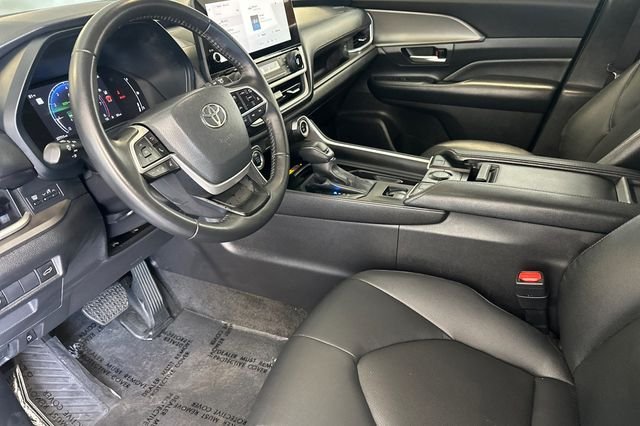 2025 Toyota Grand Highlander XLE - Photo 12