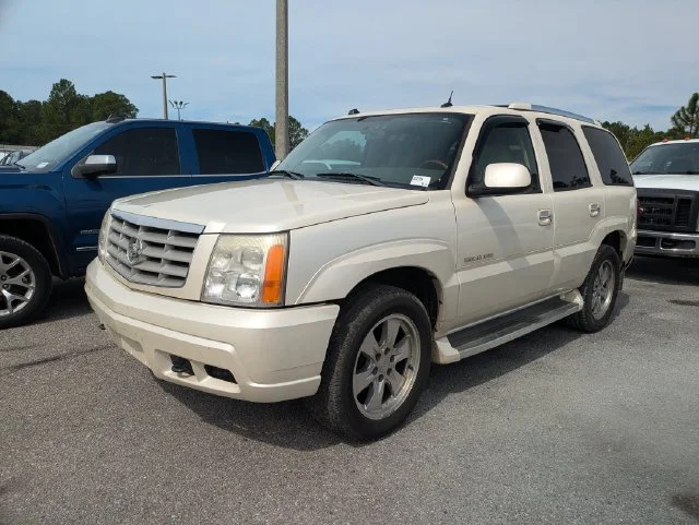 2005 Cadillac Escalade Base